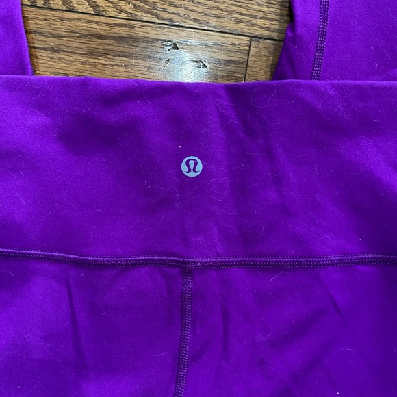 Lululemon Wunder Under crops. - Picture 2 of 3